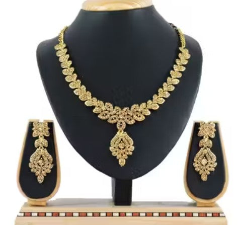 Women's Gold Plated stone work Jewellery Set